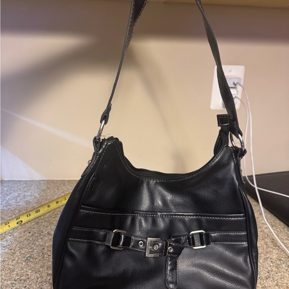 Croft & Barrow Black Leather Handbag - Picture 4 of 8